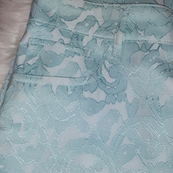 Jennifer Lopez Blue Brocade Print Sz 6 Pant Capri - Picture 3 of 6